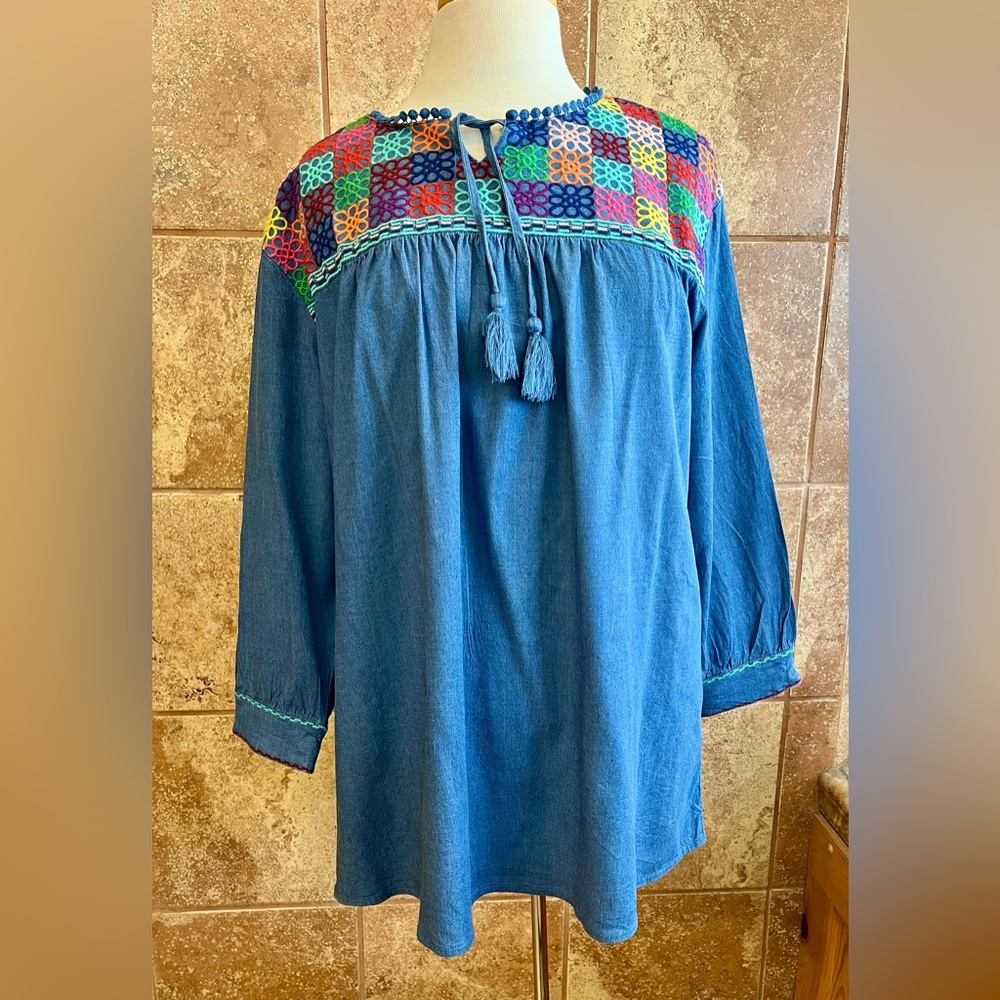 Layerz Top with Colorful Embroidery in size XL